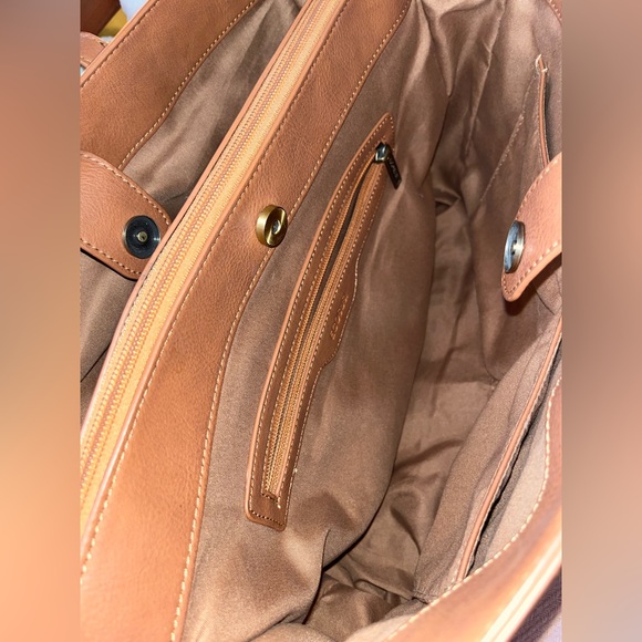 Chic Brown Leather Tote Bag for Laptop - Picture 6 of 9